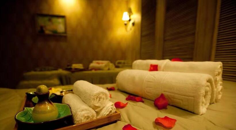 青岛市南高端水疗spa会馆就这样带着清风月静抚慰了光阴悲喜